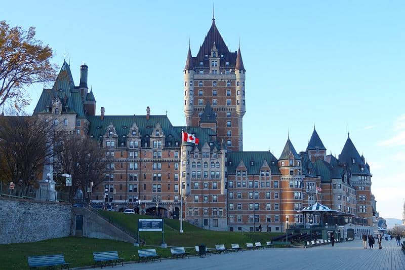 Château Frontenac bei Tag, Québec