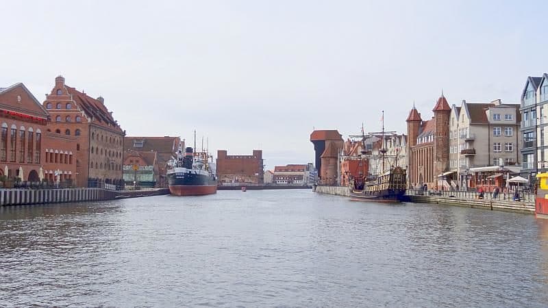 Uferpanorama am Motława-Fluss