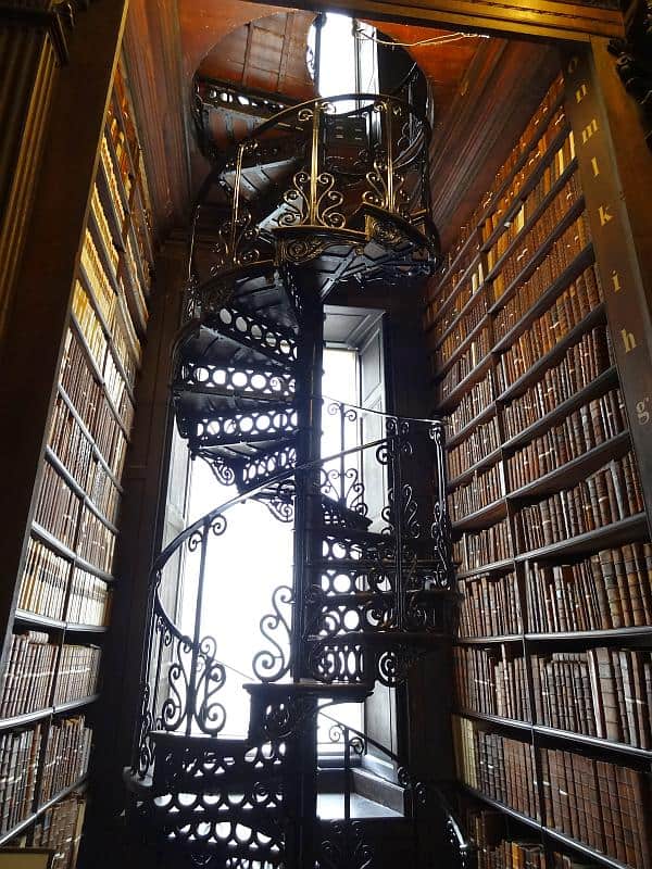 Die überaus beeindruckende Sammlung der Old Library