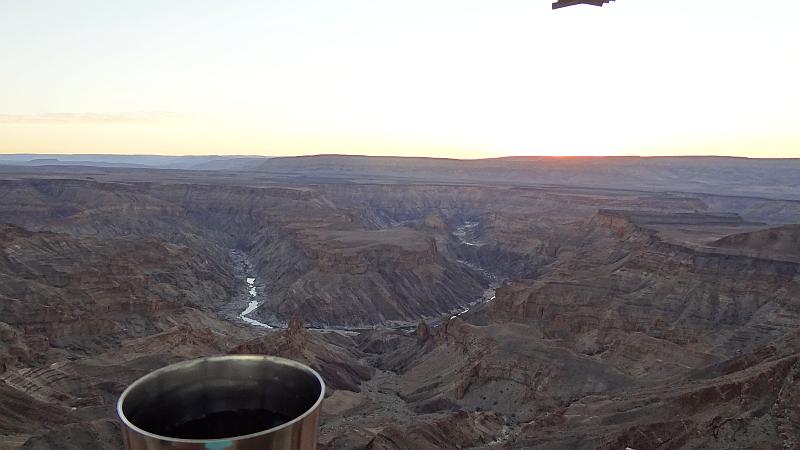 Sundowner am Fish River Canyon - reiseblitz.com
