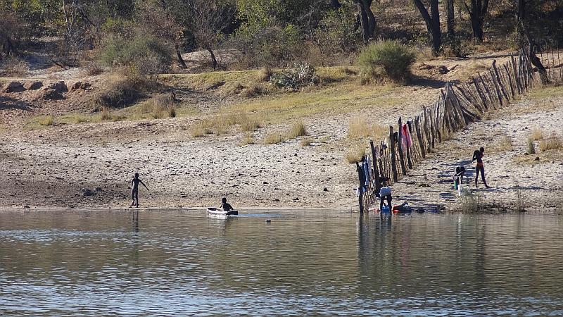 Waschtag am Okavango