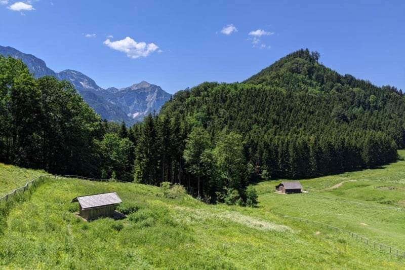 Hochsteinalm mit Bergpanorama