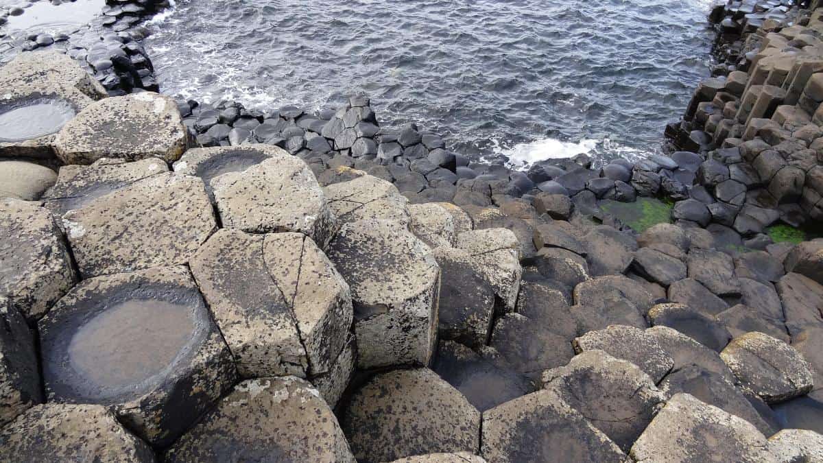 Basaltsäulen am Giant's Causeway, Nordirland in zwei Tagen