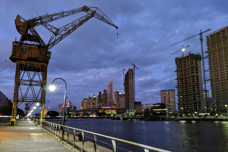 Puerto Madero am Abend, Buenos Aires