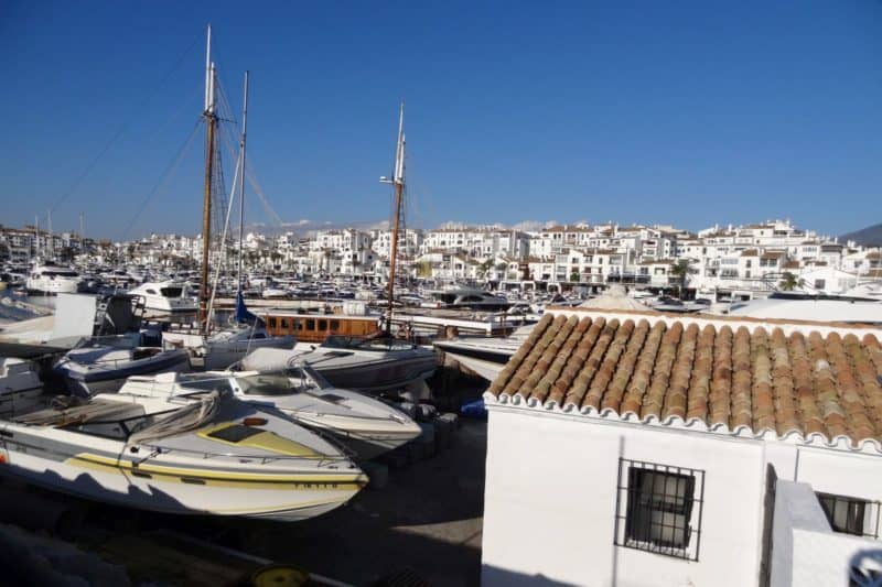 Der Yachthafen in Puerto Banús an der Costa del Sol, Andalusien