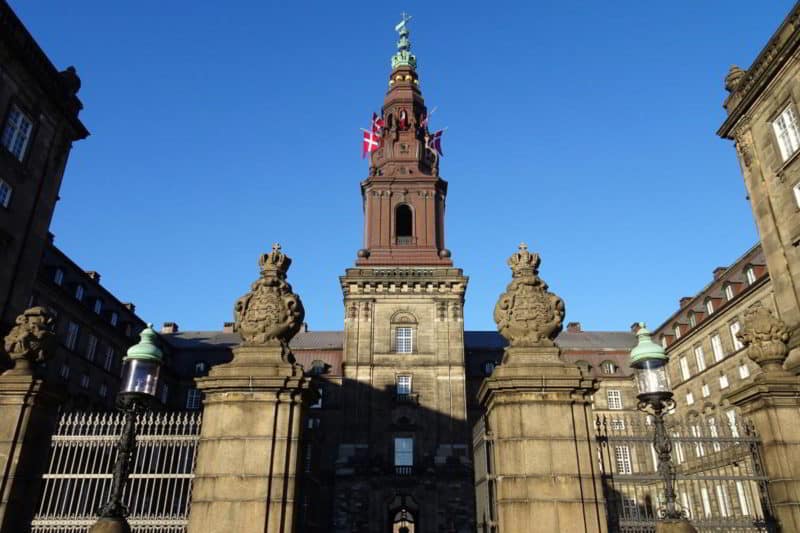 Sehenswürdigkeit in Kopenhagen: Schloss Christiansborg mit Aussicht