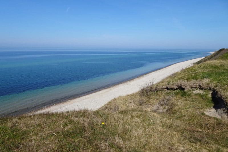 Ausflugstipps von Kopenhagen: Strand und Blick auf die Ostsee in Heatherhill bei Vejby auf Seeland