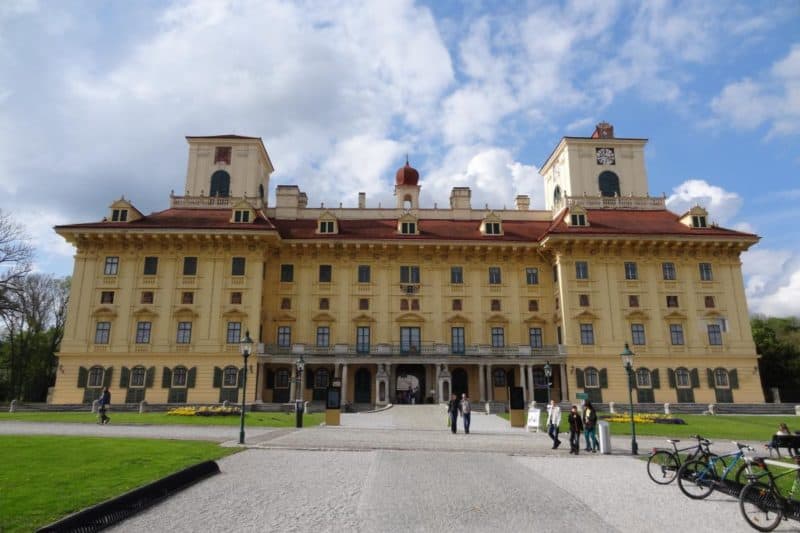 Fassade des Schloss Esterházy in Eisenstadt