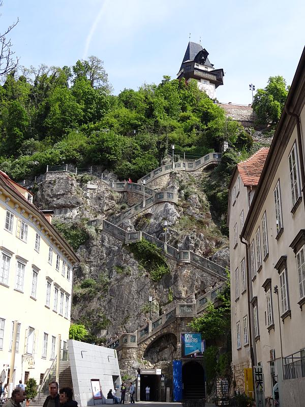 Stufen auf den Schlossberg