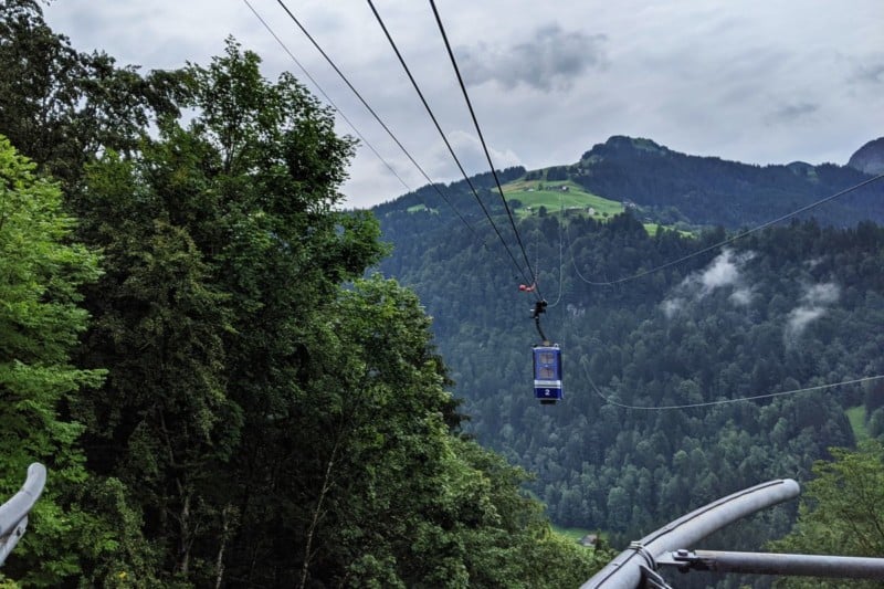 Blick auf die Seilbahnen Sonntag Stein im Biospährenpark Großes Walsertal in der Alpenregion Vorarlberg