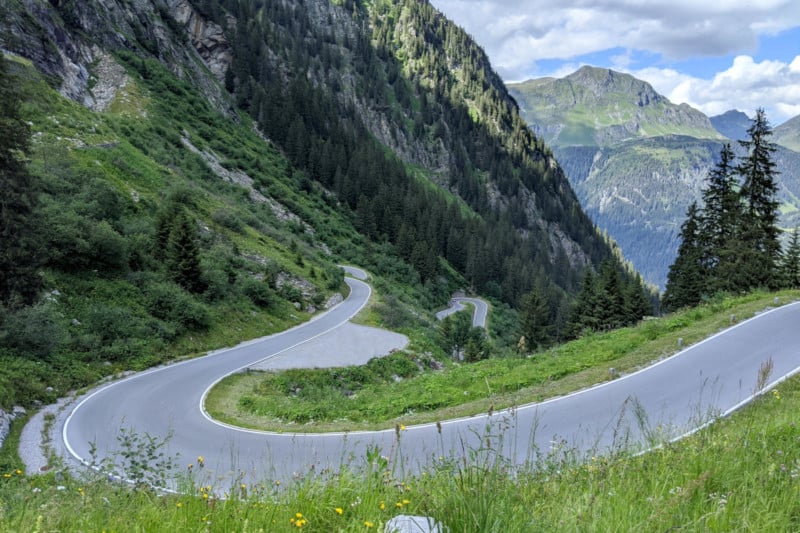 Talfahrt auf der Silvretta-Hochalpenstraße im Montafon