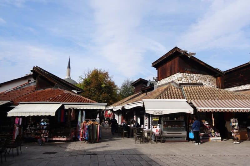 Marktstände auf dem Baščaršija-Platz