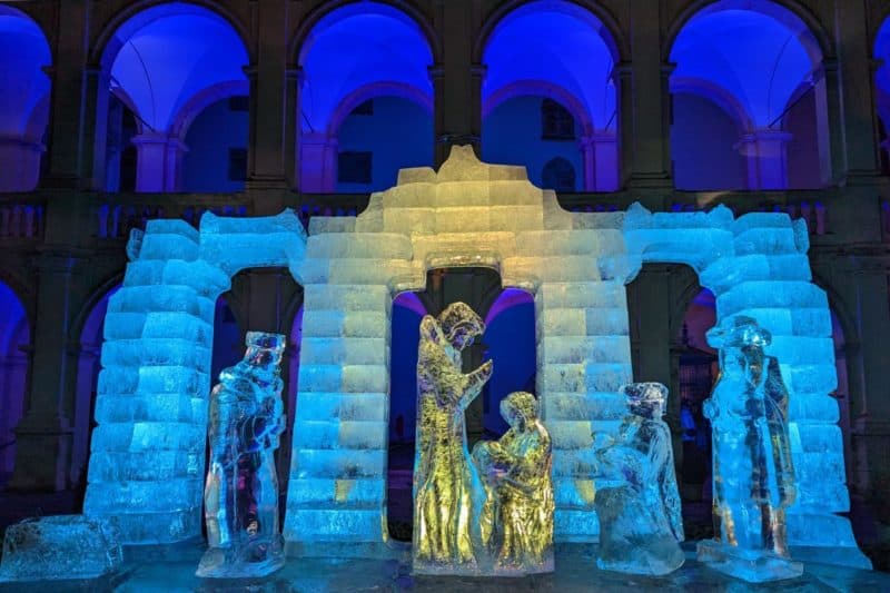 Eiskrippe im Innenhof des Zeughaus Graz