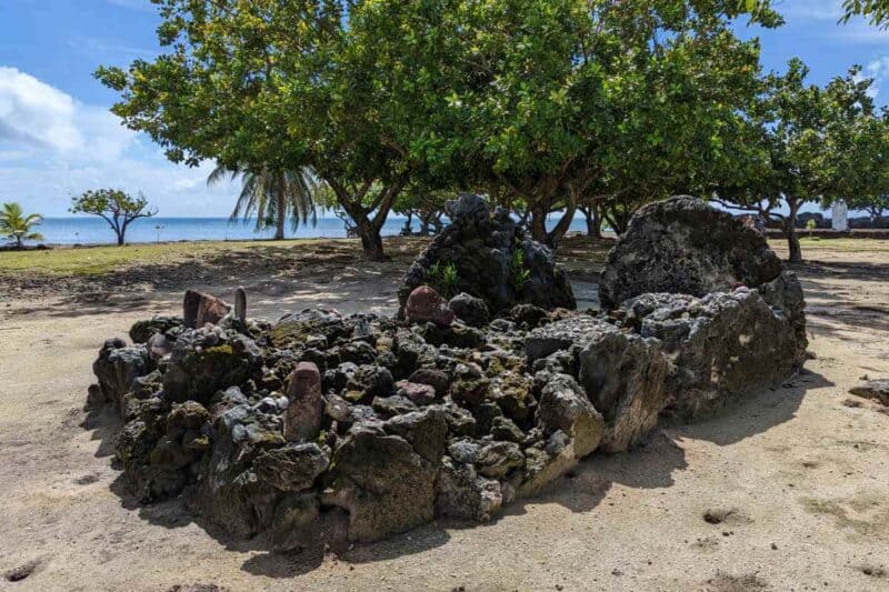 Ruinen einer polynesischen Kultstätte