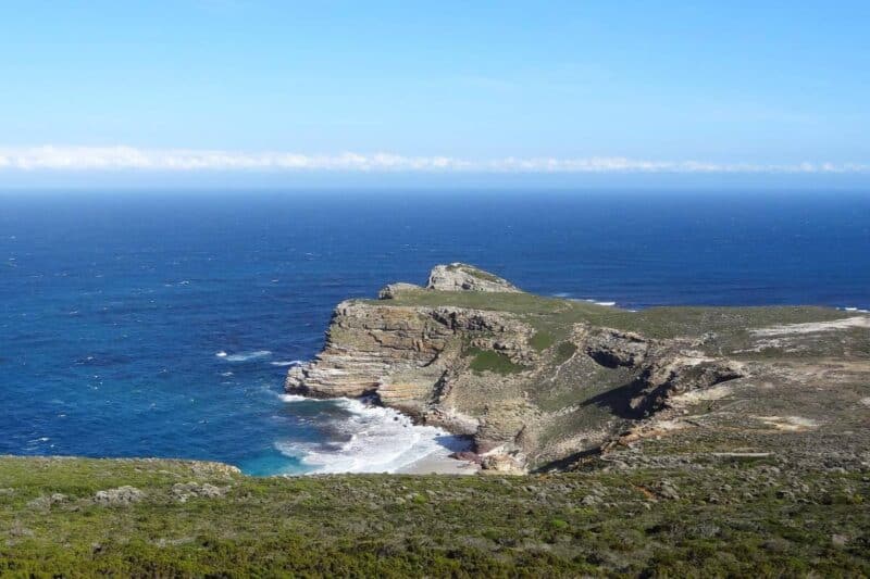 Panoramablick auf das Kap der Guten Hoffnung und den Atlantischen Ozean