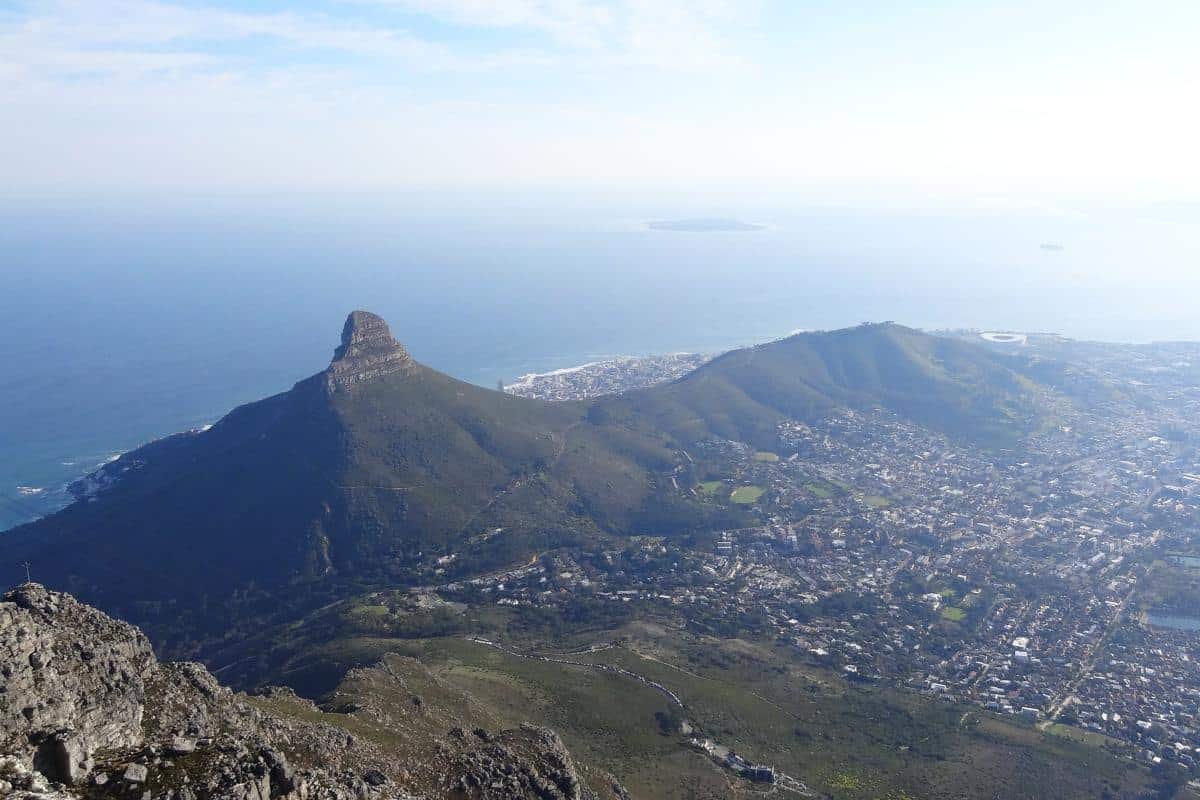 Entdecke die Schönheit von Kapstadt, der Kaphalbinsel & Stellenbosch! Lies mehr über die Top-Highlights dieser faszinierenden Region Südafrikas.