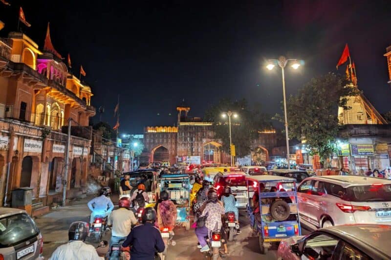 Nächtliches Verkehrschaos in Jaipur